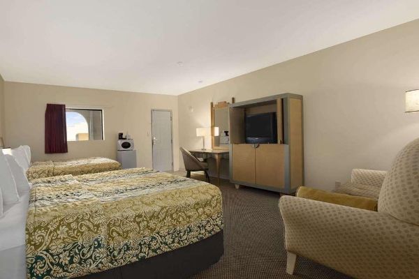 Hotel TRAVELODGE BY WYNDHAM CLOVIS (Clovis)